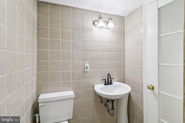 3149 NEWTON ST NE, Washington, DC 20018