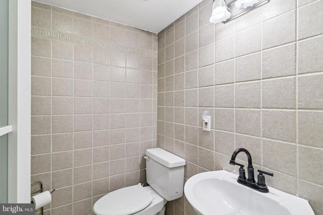 3149 NEWTON ST NE, Washington, DC 20018