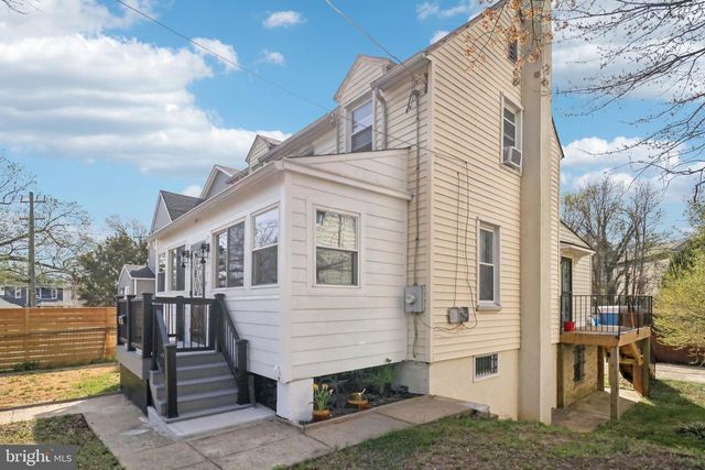 3149 NEWTON ST NE, Washington, DC 20018