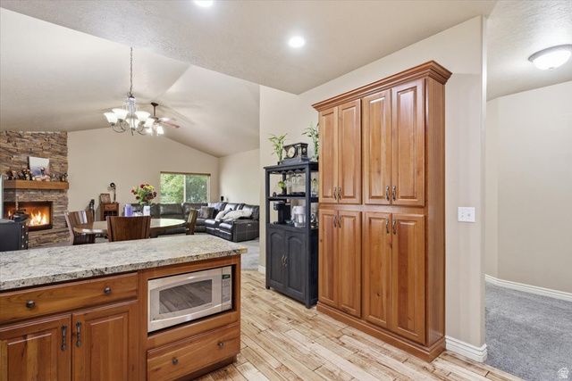 2452 OAK LN, Layton, UT 84040