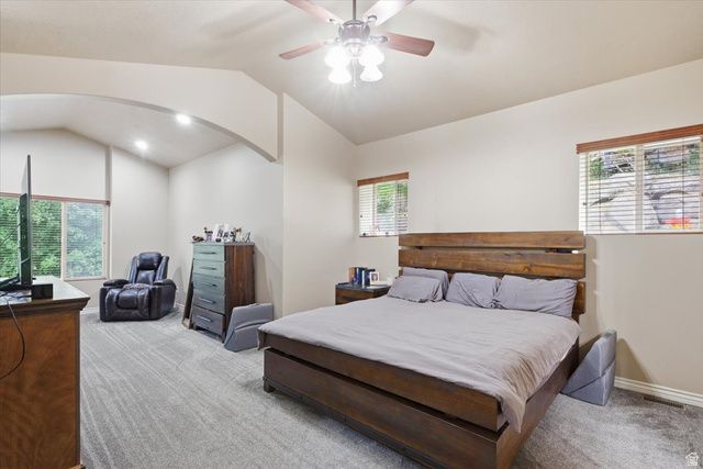 2452 OAK LN, Layton, UT 84040