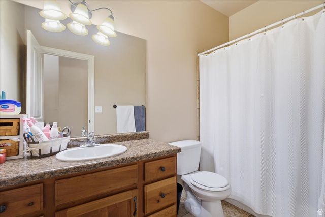 2452 OAK LN, Layton, UT 84040
