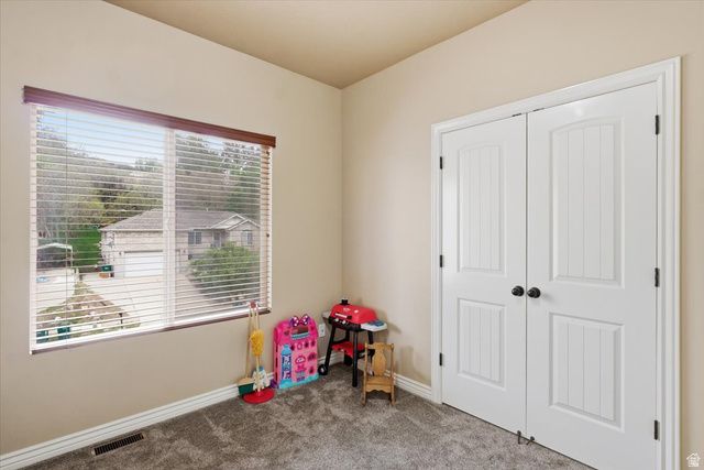 2452 OAK LN, Layton, UT 84040