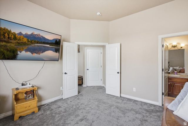 2452 OAK LN, Layton, UT 84040