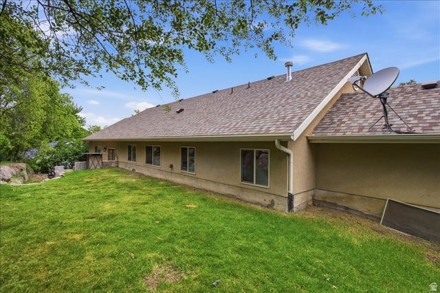 2452 OAK LN, Layton, UT 84040