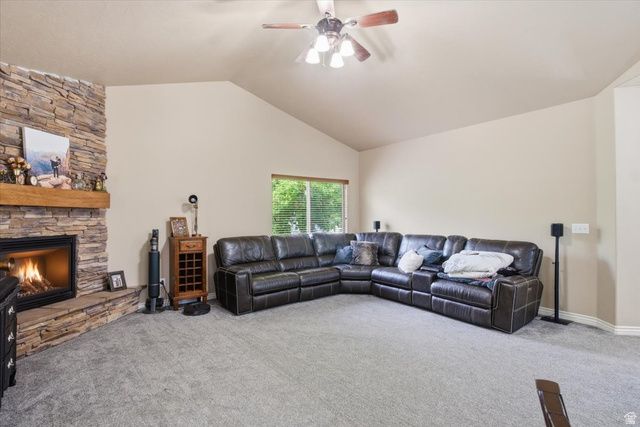 2452 OAK LN, Layton, UT 84040