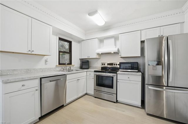 4657 Merrimac LN, Virginia Beach, VA 23455