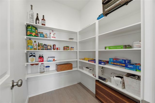 907 Heaven Drive, Beasley, TX 77417