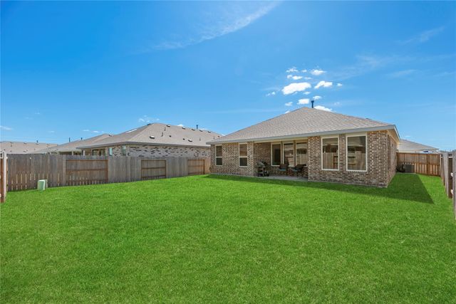 907 Heaven Drive, Beasley, TX 77417