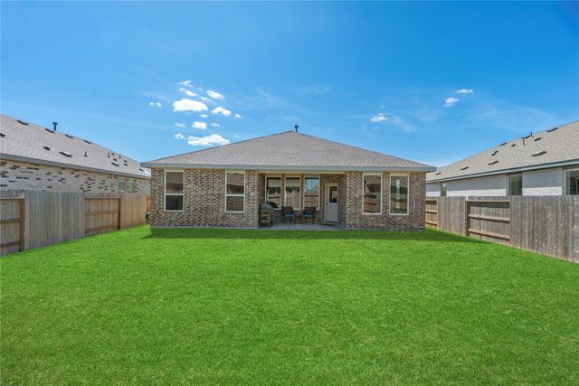 907 Heaven Drive, Beasley, TX 77417