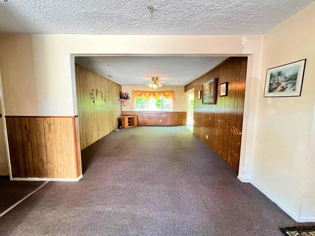 3025 Monticello Dr, Stockton, CA 95209