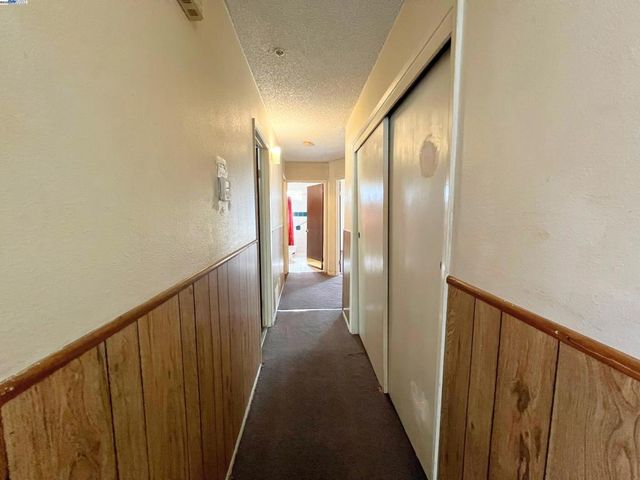 3025 Monticello Dr, Stockton, CA 95209