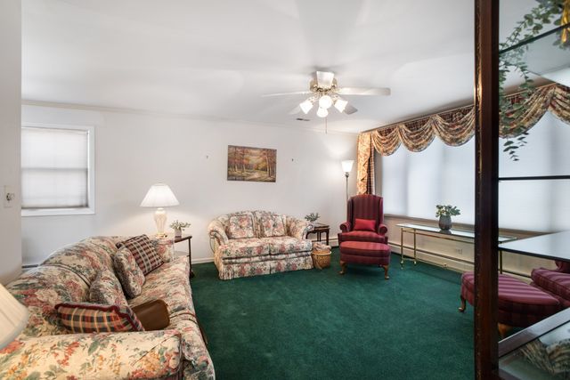 1212 N Maple Avenue, La Grange Park, IL 60526