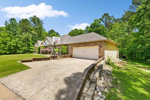 402 Demuth, Benton, AR 72019