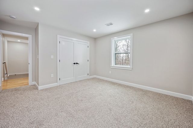 37 Dane Ave, Worcester, MA 01607