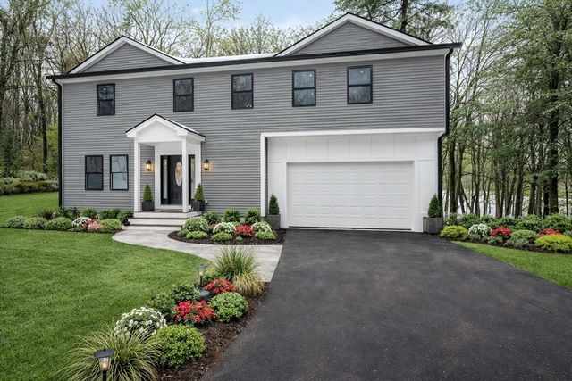 37 Dane Ave, Worcester, MA 01607