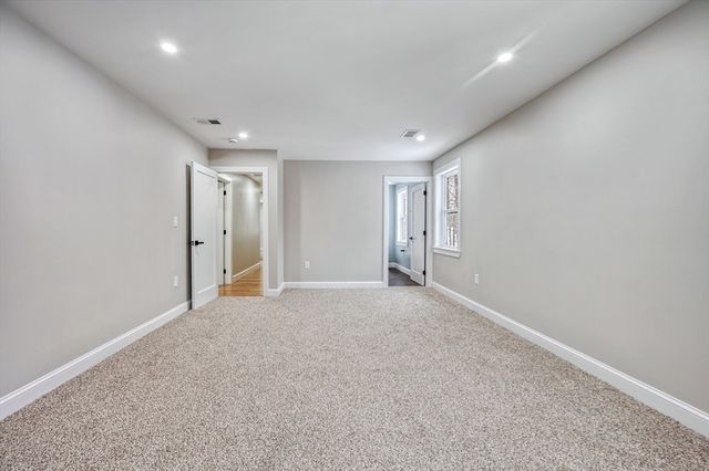 37 Dane Ave, Worcester, MA 01607