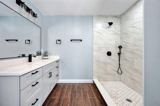 37 Dane Ave, Worcester, MA 01607