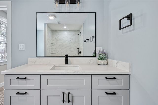 37 Dane Ave, Worcester, MA 01607