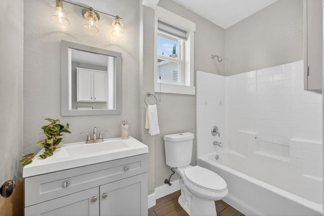 107 Lembi Dr, Folsom, CA 95630