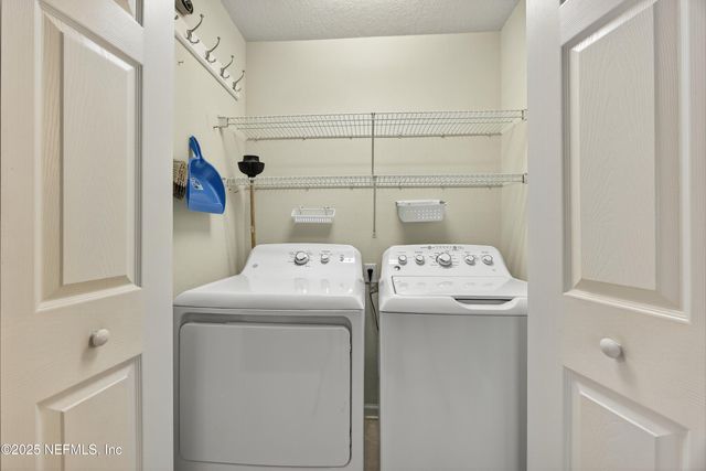 8495 LITTLE SWIFT Circle, Jacksonville, FL 32256