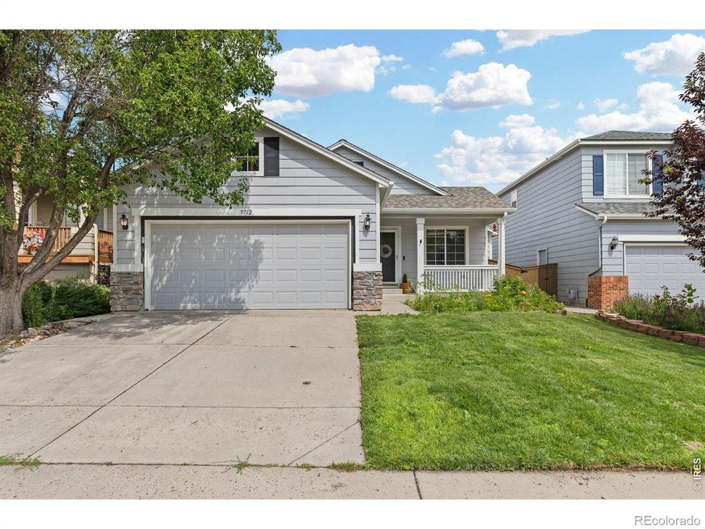 Image 2 of property listing at 9712 Queenscliffe Drive, Highlands Ranch, CO 80130