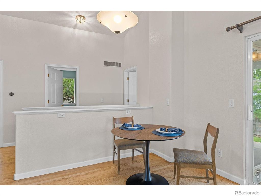 Image 15 of property listing at 9712 Queenscliffe Drive, Highlands Ranch, CO 80130