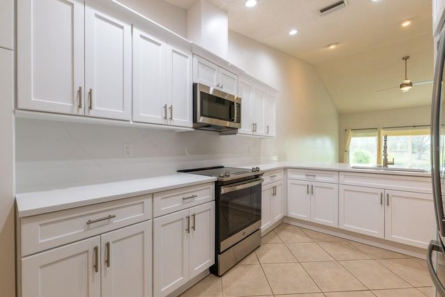 12235 SW KINGSWAY CIRCLE C6, Arcadia, FL 34269