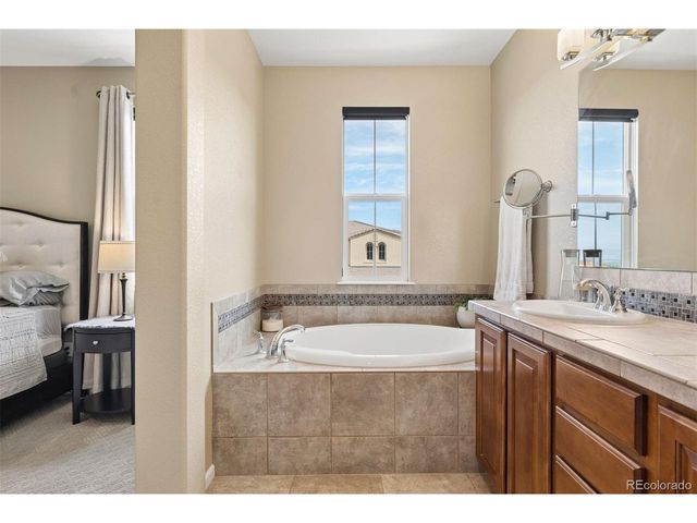 9362 Loggia St D, Highlands Ranch, CO 80126