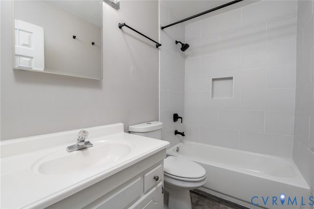 13006 Edgetree Ct, Midlothian, VA 23114