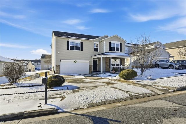 3907 SE Whispering Willows Drive, Greensboro, NC 27406