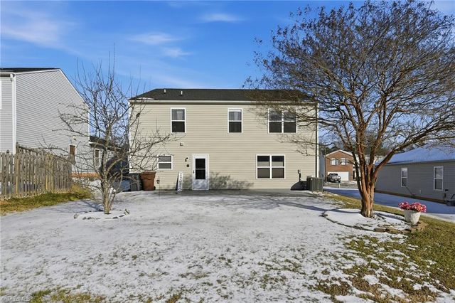 3907 SE Whispering Willows Drive, Greensboro, NC 27406