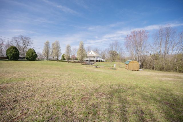 412 Rock Station Rd, Rock Island, TN 38581