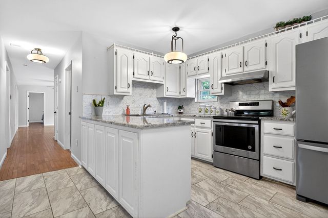 412 Rock Station Rd, Rock Island, TN 38581