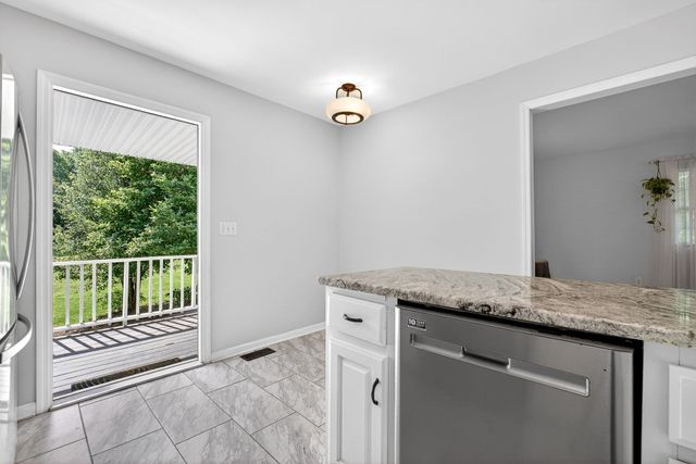 412 Rock Station Rd, Rock Island, TN 38581