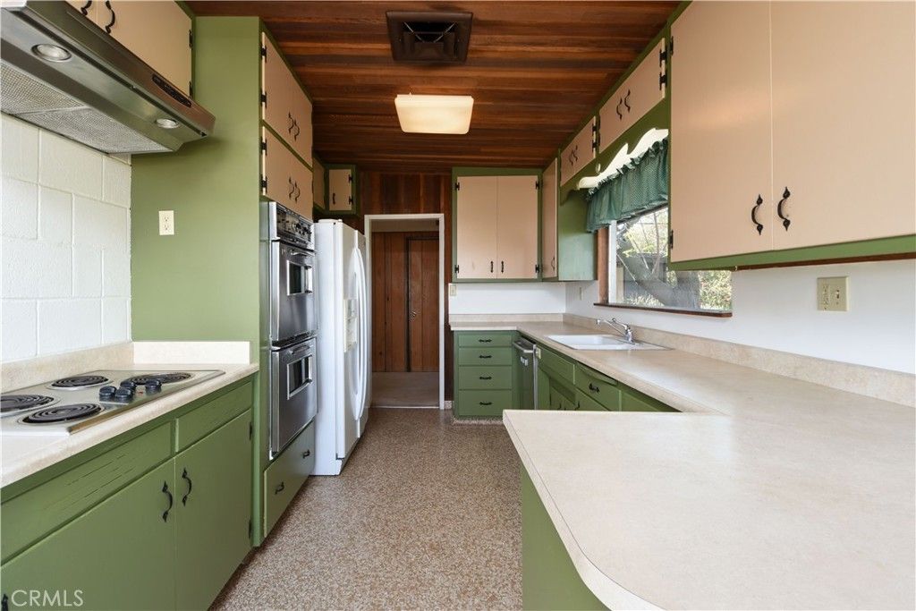 Image 9 of property listing at 28280 Rawlings, Hemet, CA 92544