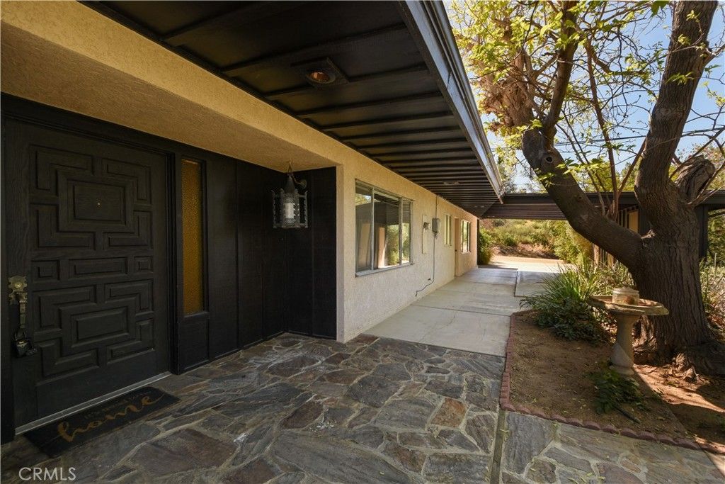 Image 2 of property listing at 28280 Rawlings, Hemet, CA 92544