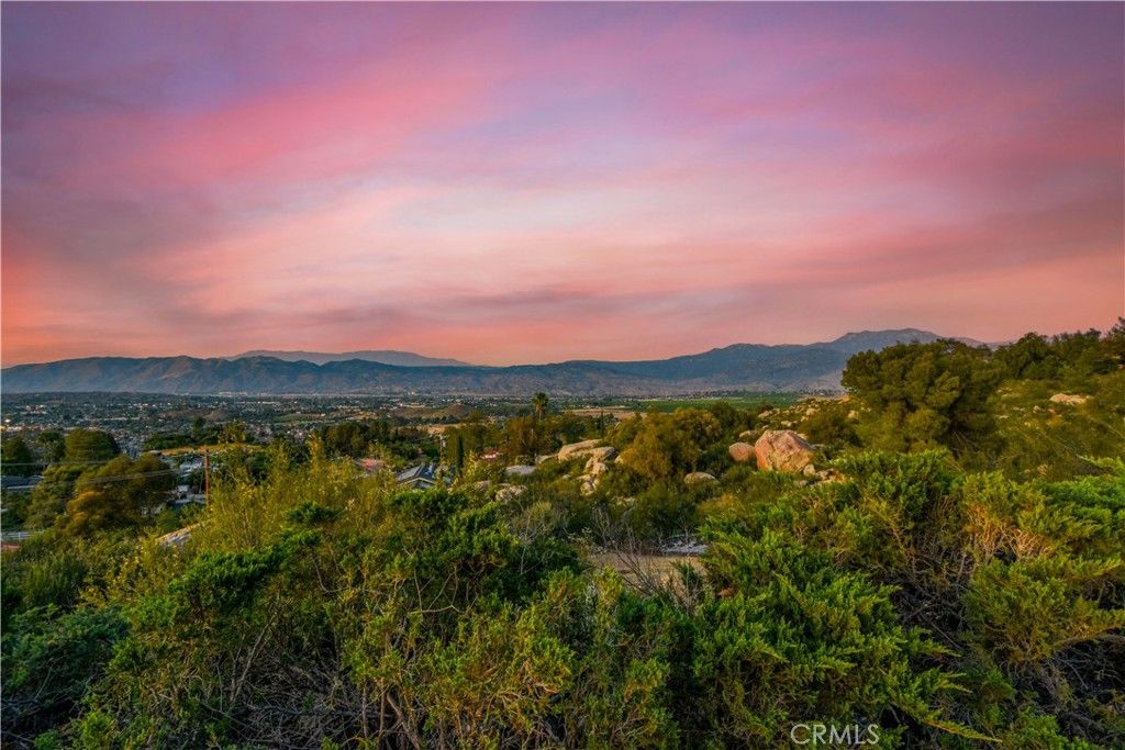 Image 42 of property listing at 28280 Rawlings, Hemet, CA 92544