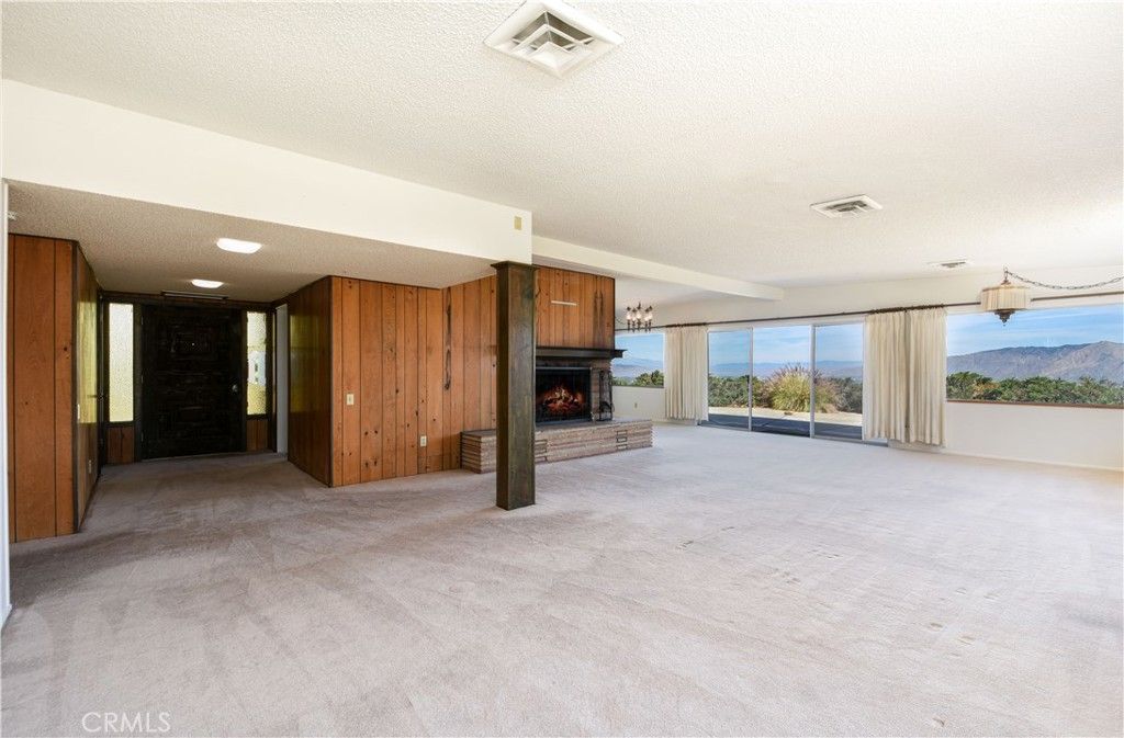 Image 4 of property listing at 28280 Rawlings, Hemet, CA 92544