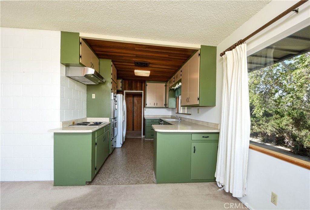 Image 8 of property listing at 28280 Rawlings, Hemet, CA 92544