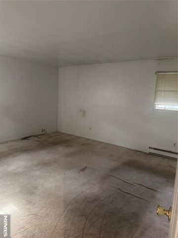 72 Oak Street, Englewood, NJ 07631