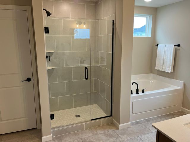 10398 McGregor Boulevard, Woodbury, MN 55129