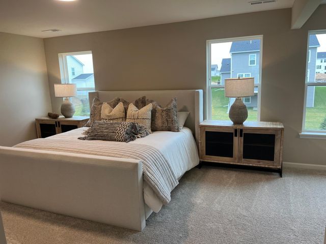 10398 McGregor Boulevard, Woodbury, MN 55129