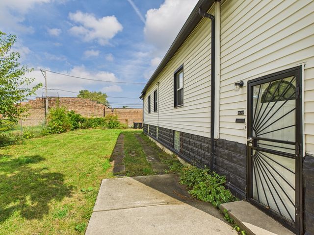 8535 S Givins Court, Chicago, IL 60620