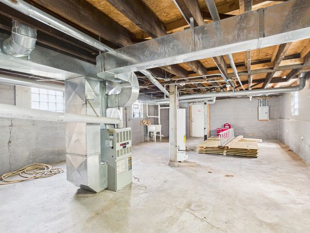 8535 S Givins Court, Chicago, IL 60620