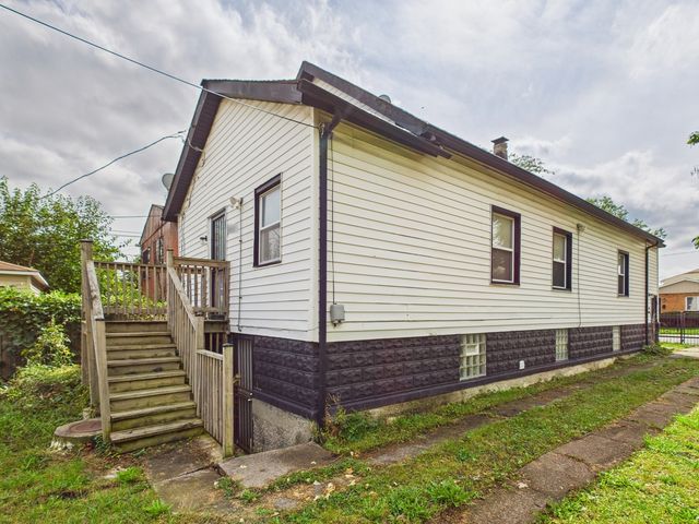 8535 S Givins Court, Chicago, IL 60620