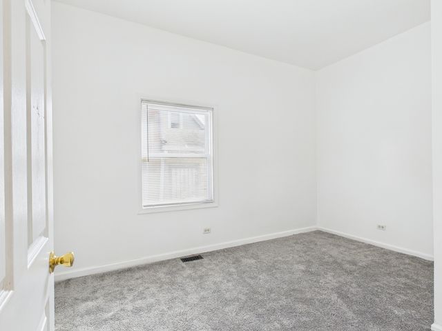 8535 S Givins Court, Chicago, IL 60620