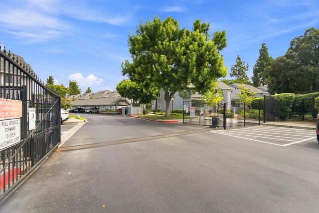 400 Shadow Run Drive, San Jose, CA 95110
