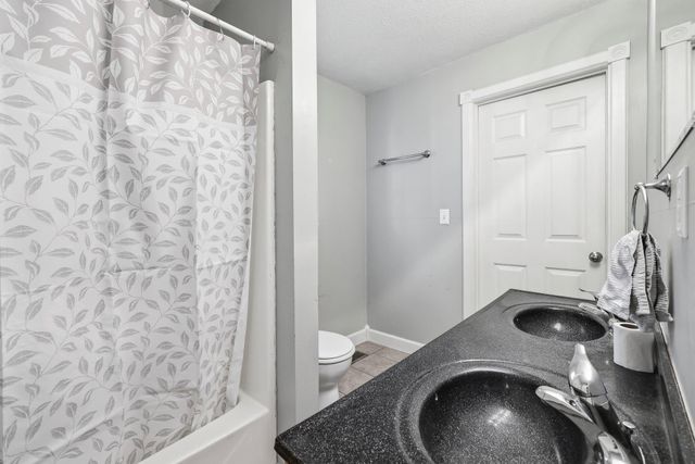 1617 W Lee Street, Springfield, MO 65803