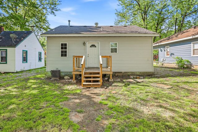 1617 W Lee Street, Springfield, MO 65803